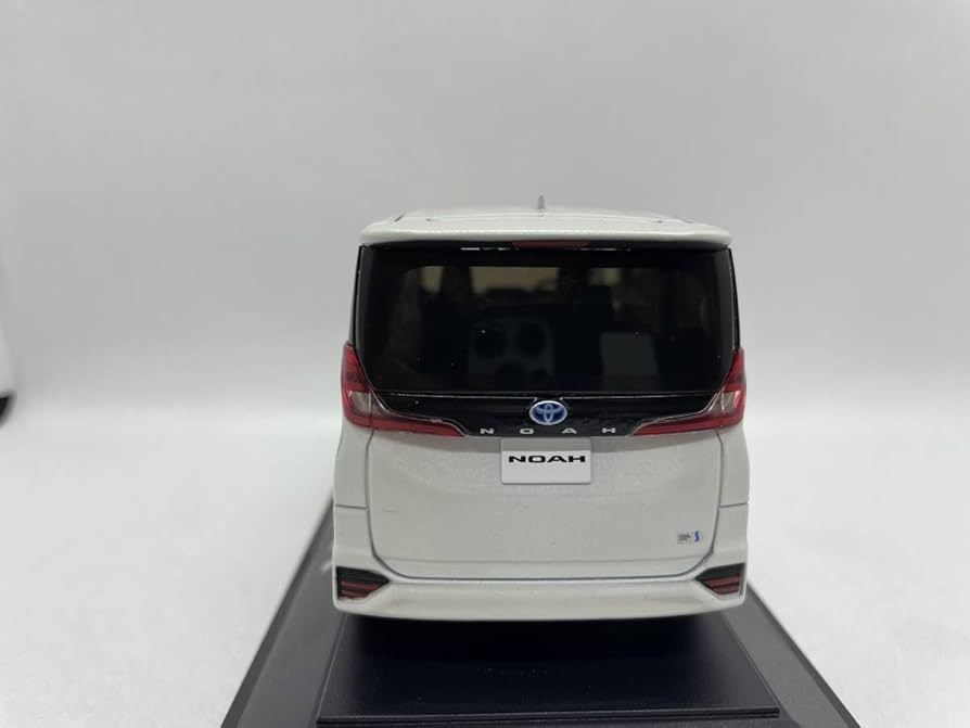 403-180 1/30 トヨタ ノア 070 ホワイトパールクリスタル Amazon | 1/30 ミニカー ノア ミニカー NOAH 070 ホワイトパール
